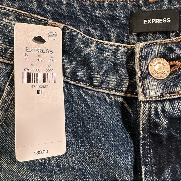 Express Wide Leg High Rise Jeans
Women's 10L Tall Mom Wide Loose Distressed NWT - Picture 12 of 15